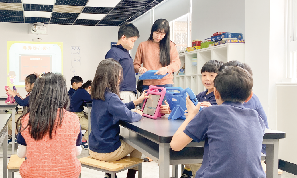 學生們在教室中學習